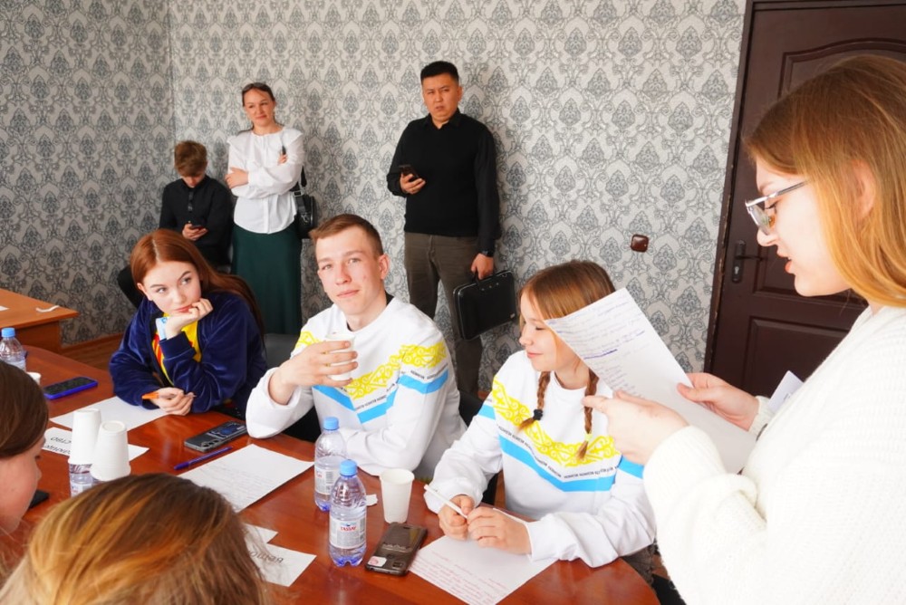 «Дебаты»