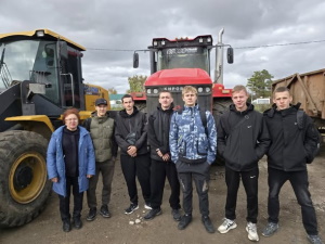 «Хвала рукам, что пахнут хлебом»